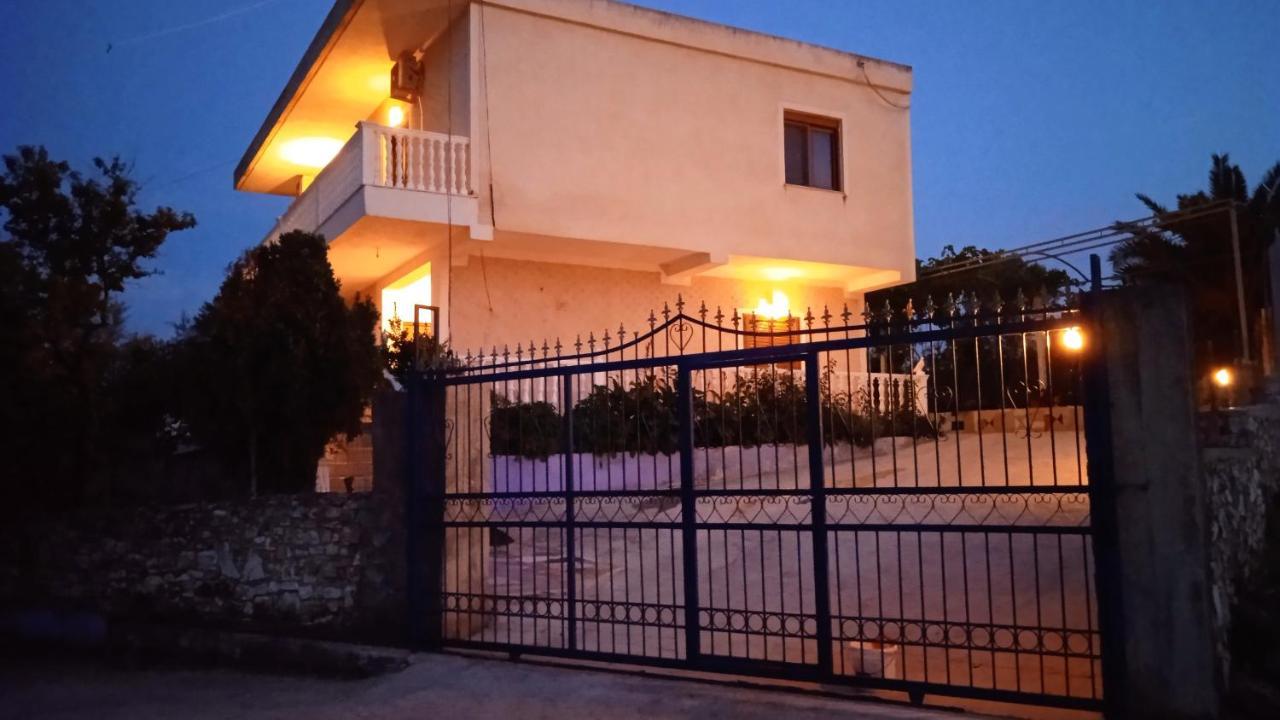 Arsen Apartments Sarandë Exterior foto